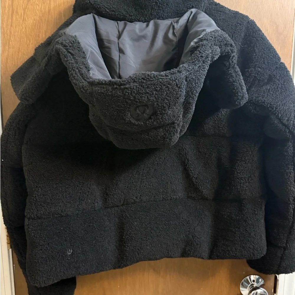 Lululemon women’s Wunder Puff Cropped Jacket
*Textured Fleece - Picture 6 of 10